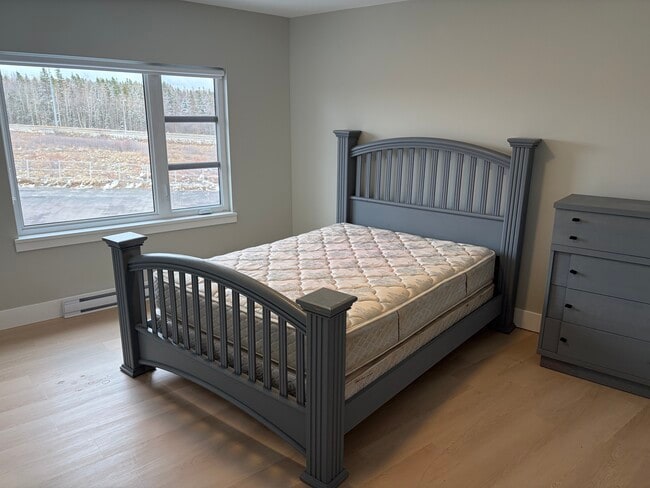 Photo du bâtiment - 100 Murray Av