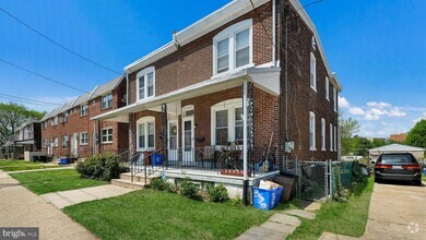 Building Photo - 372 Ripka St