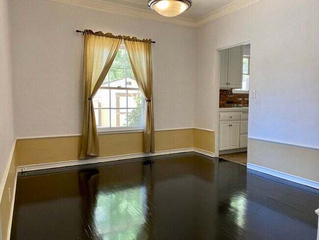 Dining Room - 10463 Ashton Ave