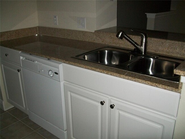 Foto del edificio - 12807 Madison Pointe Cir