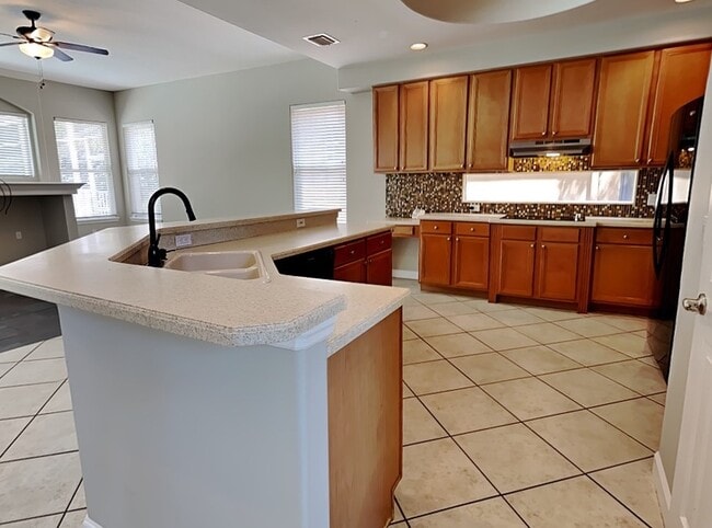 Building Photo - 2078 Kensington Run Dr