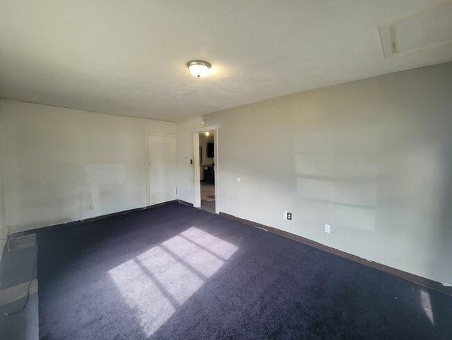 Building Photo - 10529 3rd Ave