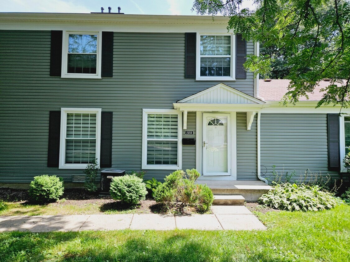 Primary Photo - 2650 Fenwick Ct