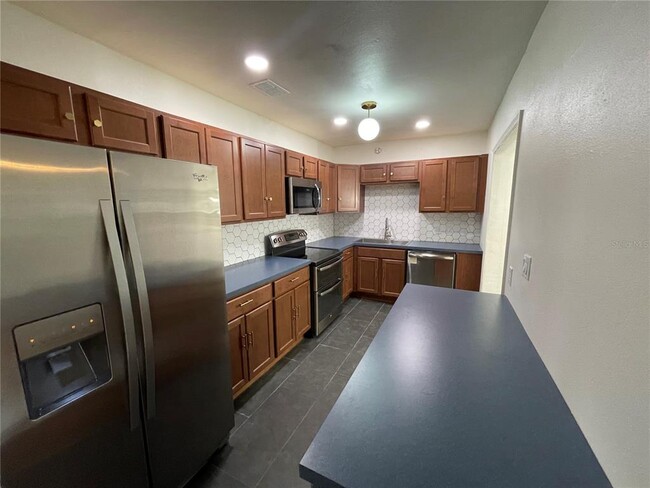 Building Photo - 1430 E Edgewood Dr