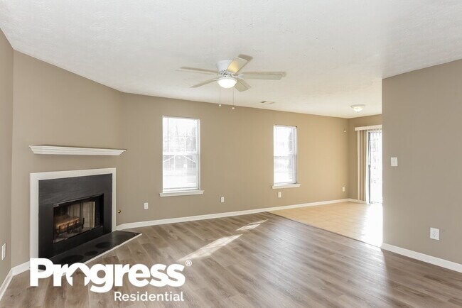 Building Photo - 5789 Summerglen Ln