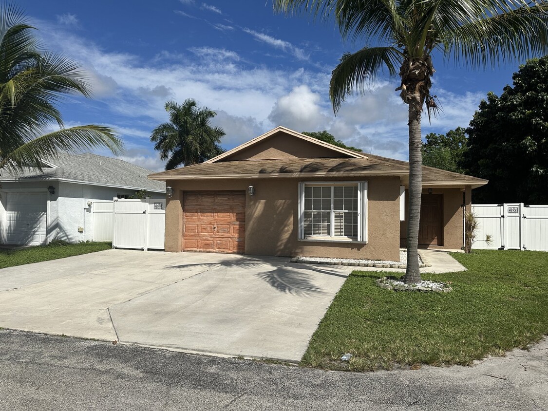 Primary Photo - 2 bedroom, 2 bathroom in The Courts at Boy...