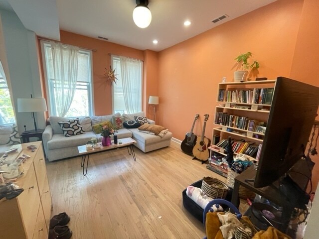 Foto del edificio - 1639 W Huron St