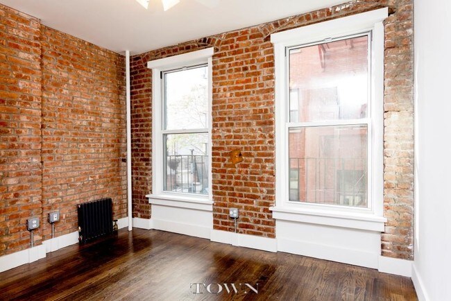 Building Photo - 239 Mulberry St