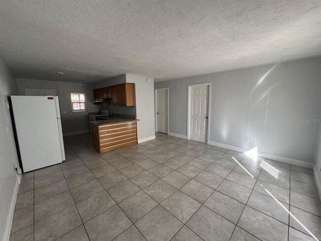 Building Photo - 1392 King St