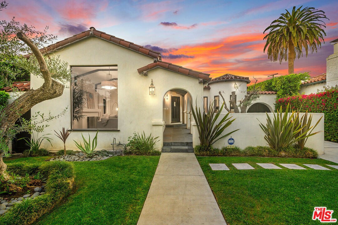 Foto principal - 353 N SWEETZER Ave