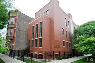 Building Photo - 1458 N Artesian Ave