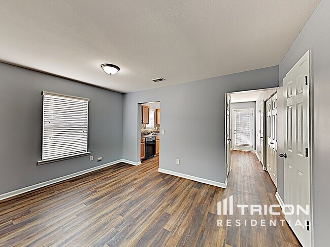 Building Photo - 1422 Rabon Farms Ln