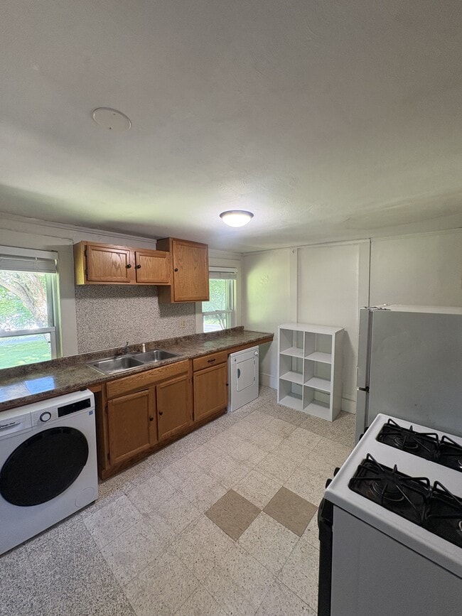 Photo - 289 Pelham Rd (Amherst, MA) Townhome