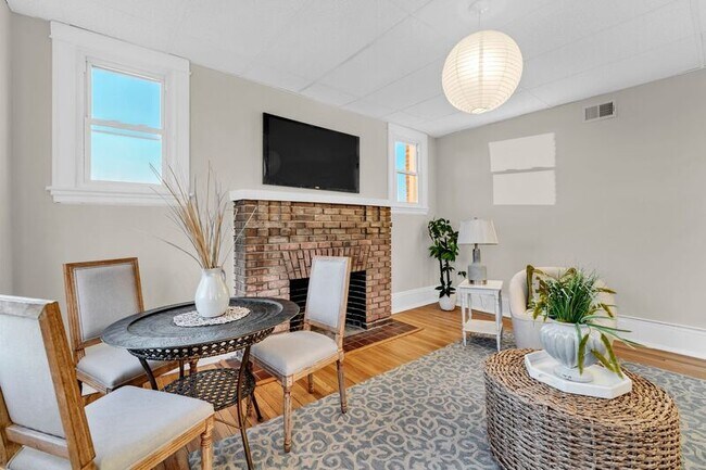 Foto del edificio - 300 E 30th St