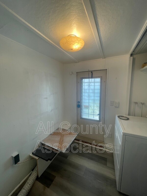 Foto del edificio - 2132 Kepner Dr