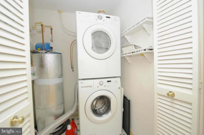 Foto del edificio - 2002 Peggy Stewart Way