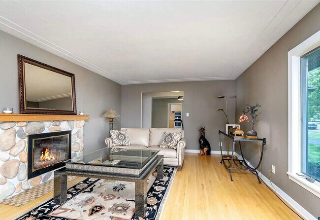 Foto del edificio - 909 Northland Ave