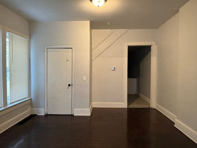 Foto del edificio - 330 N Arsenal Ave