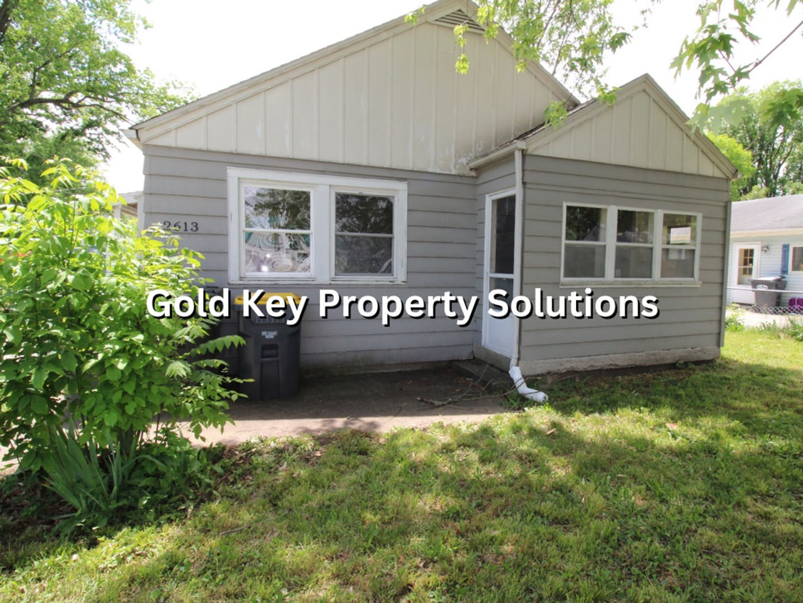 Primary Photo - !!COMING SOON!! 2 Bed and 1 Bath Home For ...