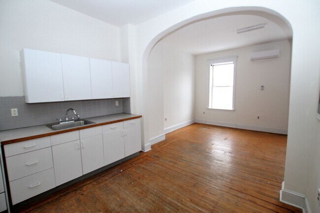 Photo - Newly renovated studio in Brewery Town Apartment
