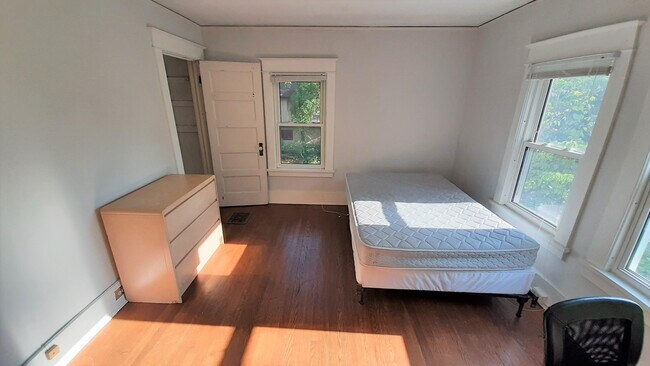 Foto del edificio - 311 Fairmount Ave