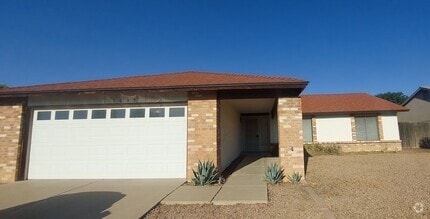Building Photo - 1635 N Bullmoose Dr