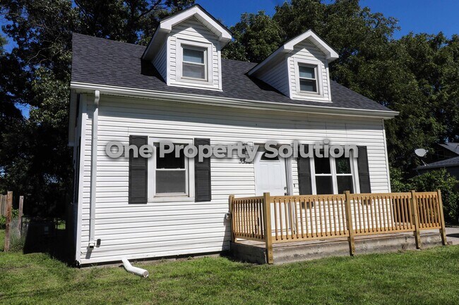 Building Photo - 5548 Mulberry Ave