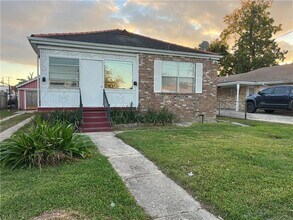 Building Photo - 206 W Genie St