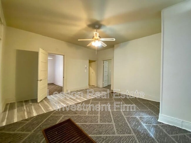 Foto del edificio - 533 Merrick St