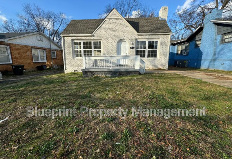 Primary Photo - 1532 Bay Ave SW