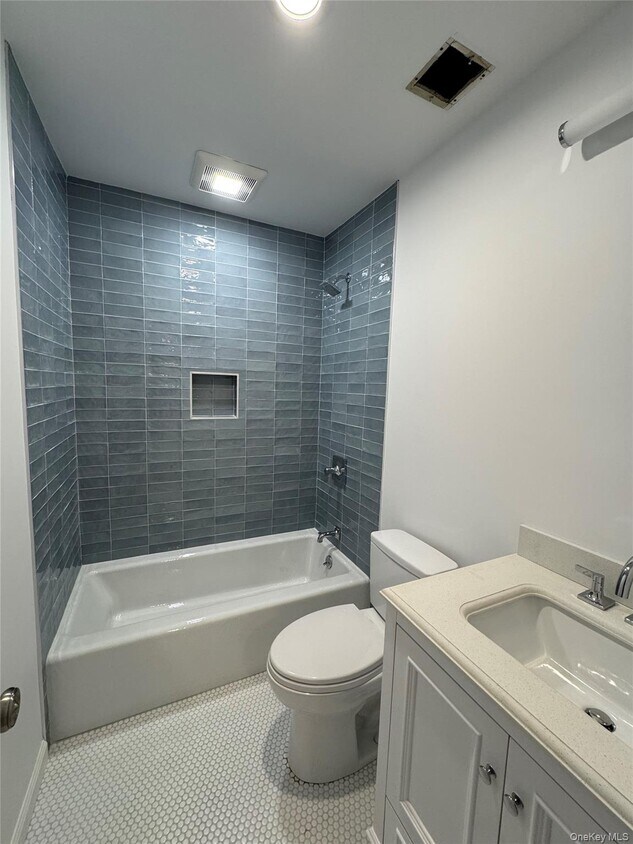 Foto del edificio - 93 Henry Ave