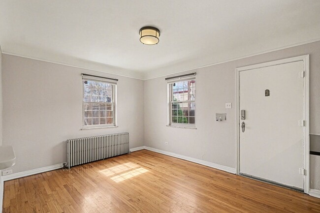 Building Photo - Stylish living in the heart of Mayfair - adorable 1 bedroom - 1 bathroom