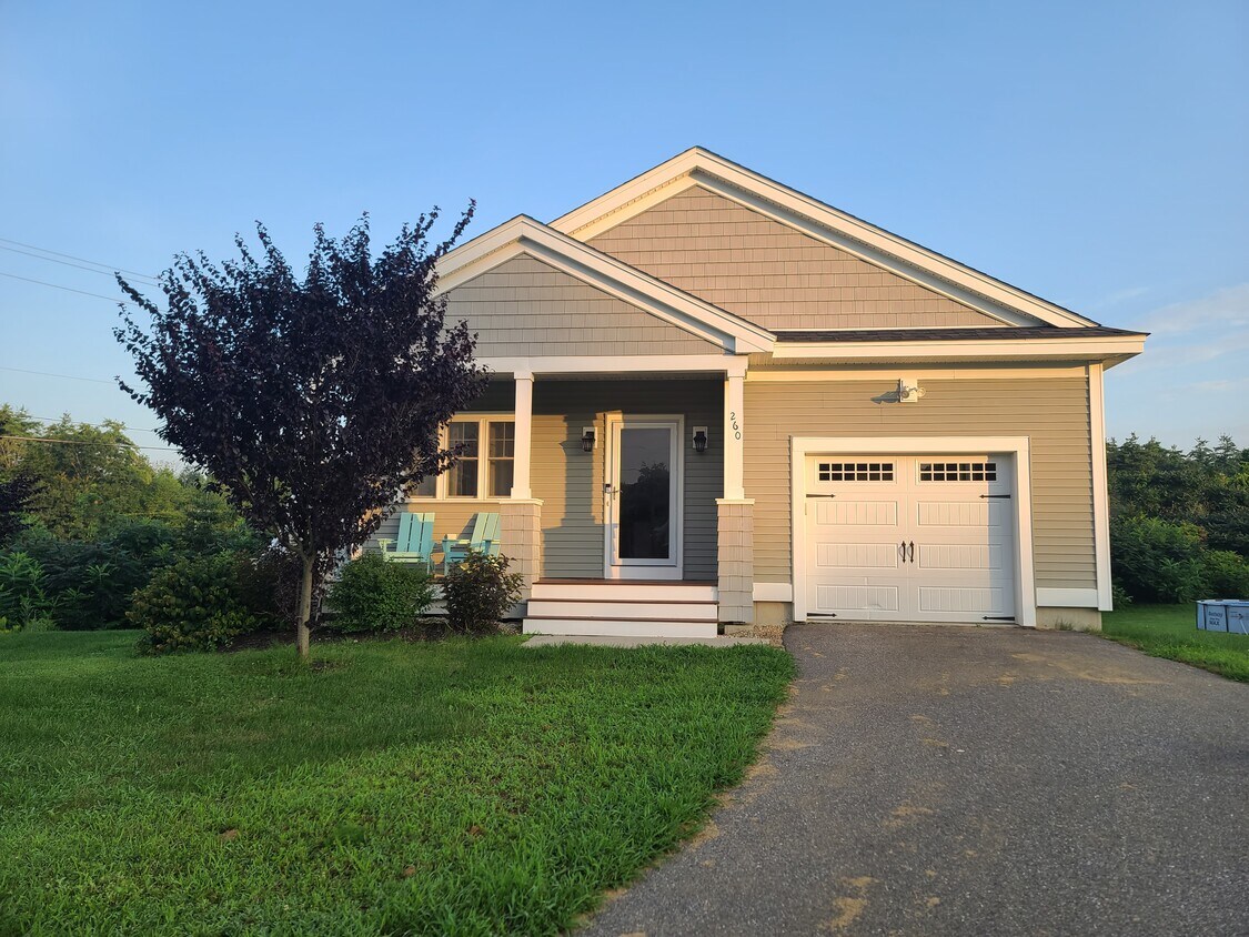 Primary Photo - 260 Drakeside Rd