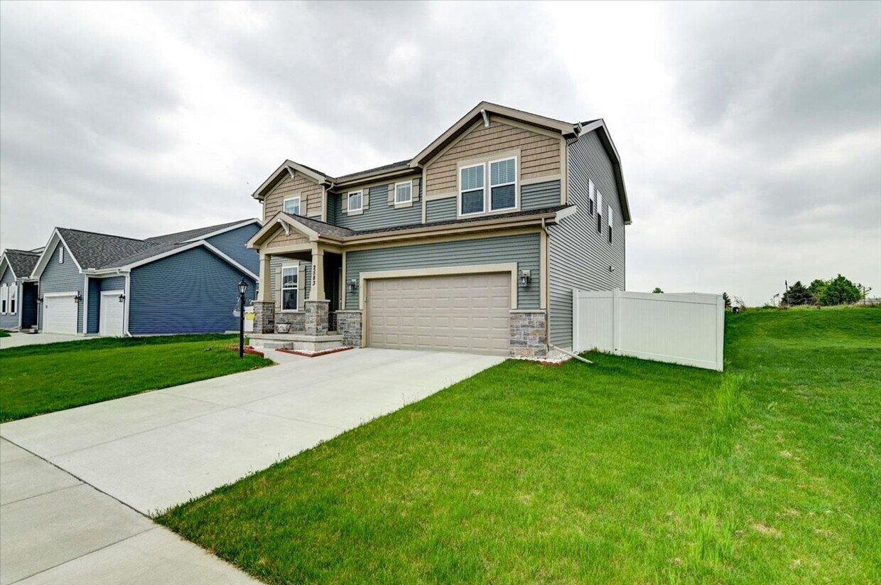 Primary Photo - 2583 Dogwood Ln