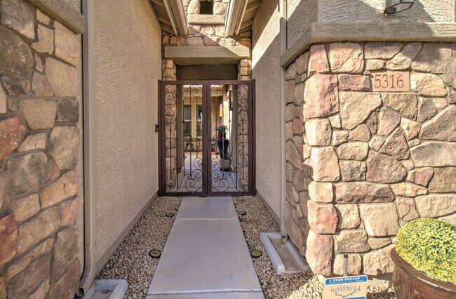 Foto del edificio - 5316 N 186th Dr