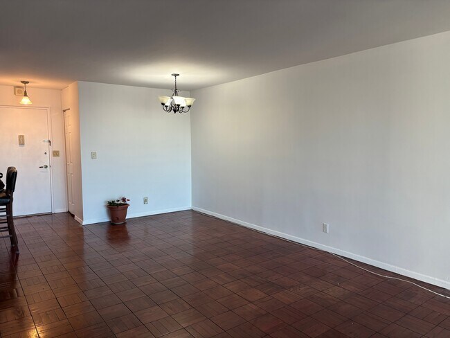 Foto del edificio - 2000 Linwood Ave