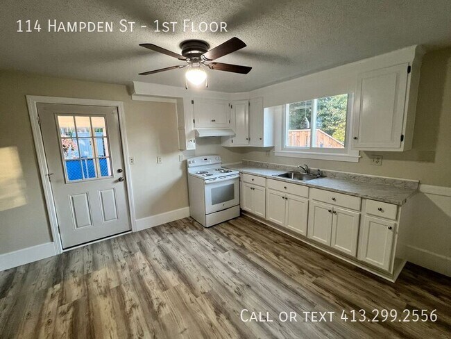 Building Photo - Beautifully Renovated 2 Bedroom Unit In Ch...