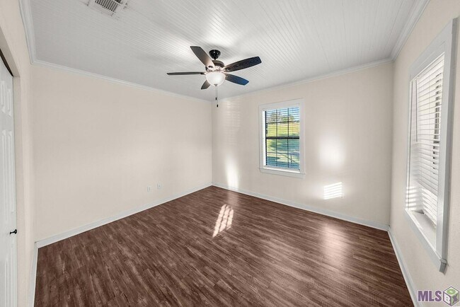 Building Photo - 306 Courthouse St