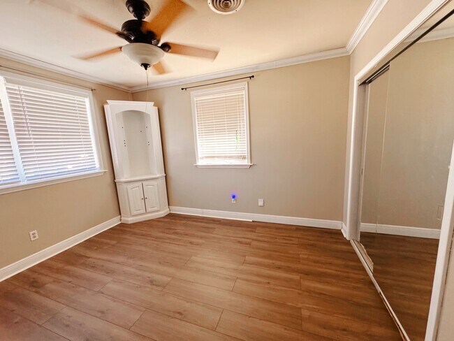 Foto del edificio - 936 Brockenbraugh Ct