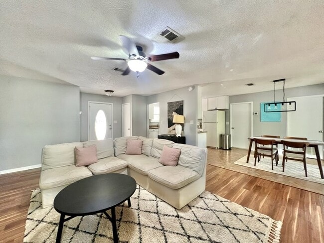 Foto del edificio - 2849 Penn St