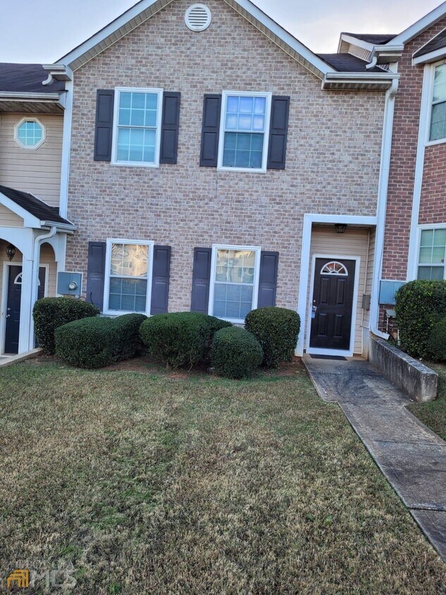 824 Commerce Blvd, Riverdale, GA 30296 Townhome Rentals in Riverdale
