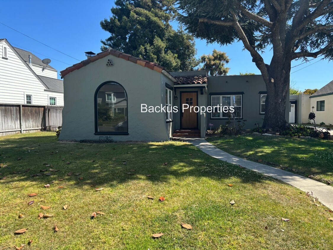 Foto principal - 222 Oak St