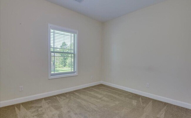 Foto del edificio - 221 Grand Oaks Wy NW