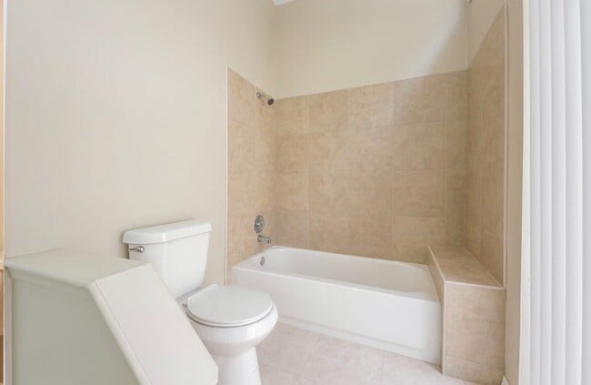 Building Photo - 4447 Windsmere Blvd