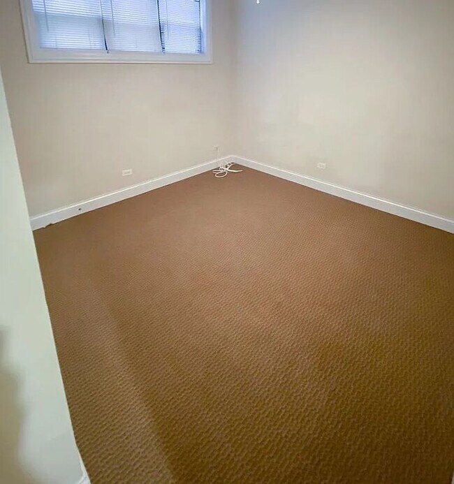 Foto del edificio - 3229 N Kenmore Ave