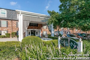 Foto del edificio - 8401 N New Braunfels Ave
