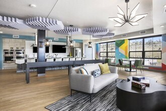 Building Photo - Aurum