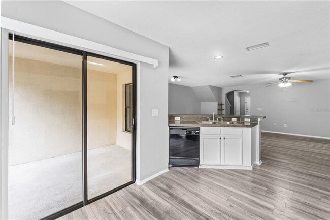 Building Photo - 2661 Oleander Lakes Dr