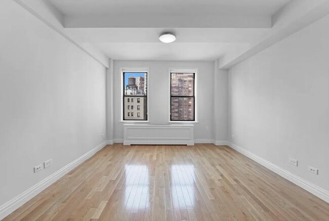 Foto del edificio - 235 W End Ave