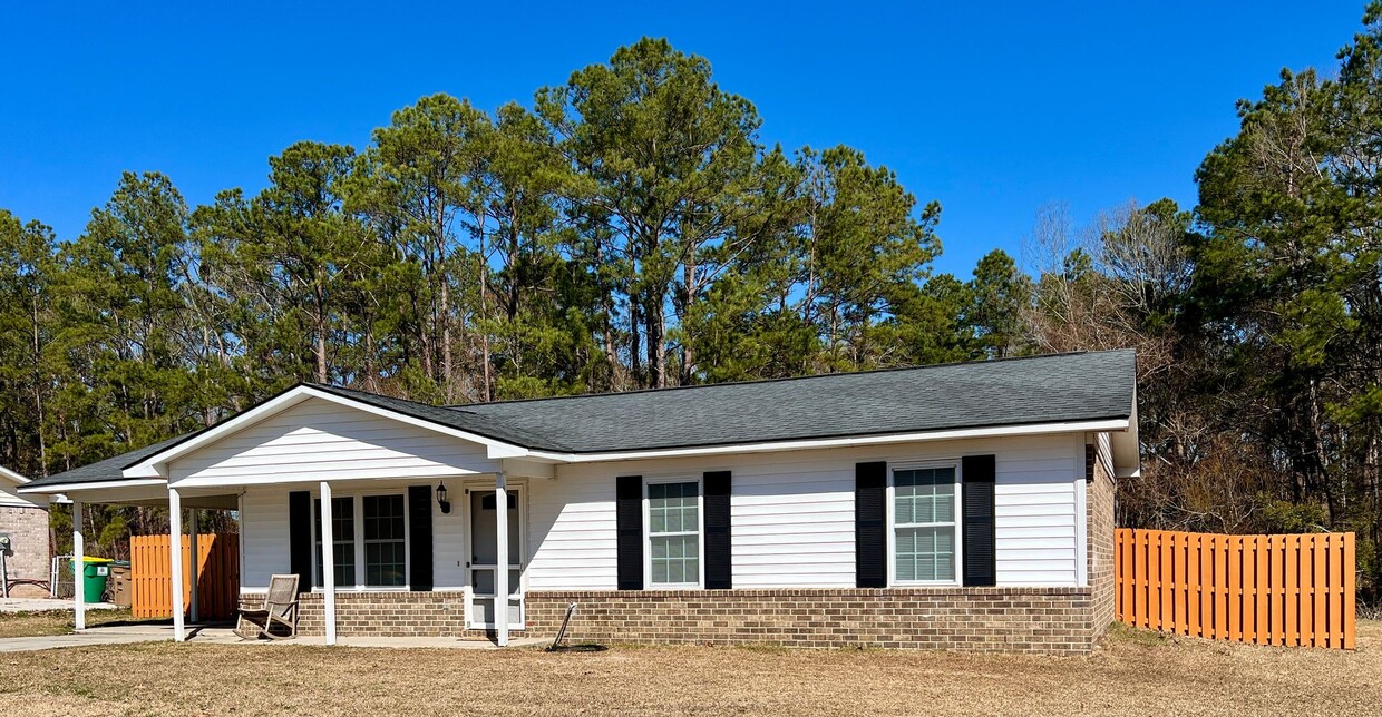 Foto principal - 3 bedroom 1 bath home in Pooler